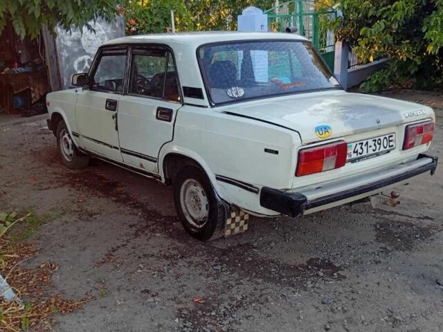Белый ВАЗ 2105, объемом двигателя 1.5 л и пробегом 1000 тыс. км за 650 $, фото 1 на Automoto.ua