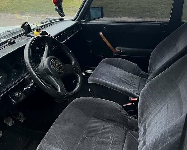 Белый ВАЗ 2105, объемом двигателя 0 л и пробегом 190 тыс. км за 700 $, фото 4 на Automoto.ua