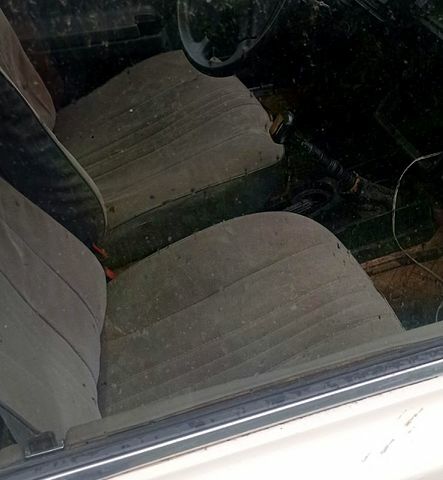 Белый ВАЗ 2105, объемом двигателя 1.5 л и пробегом 777 тыс. км за 600 $, фото 5 на Automoto.ua