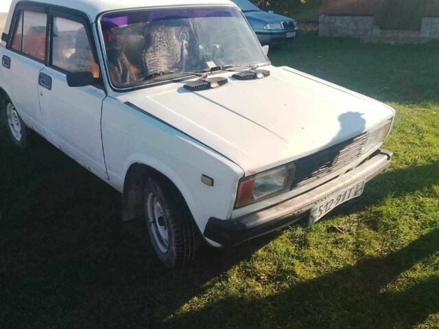 Белый ВАЗ 2105, объемом двигателя 1.5 л и пробегом 40 тыс. км за 650 $, фото 2 на Automoto.ua