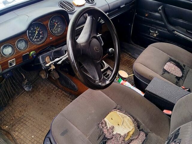 Белый ВАЗ 2105, объемом двигателя 1.5 л и пробегом 0 тыс. км за 400 $, фото 5 на Automoto.ua
