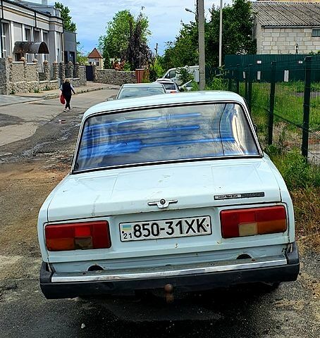 Белый ВАЗ 2105, объемом двигателя 1.5 л и пробегом 500 тыс. км за 300 $, фото 4 на Automoto.ua