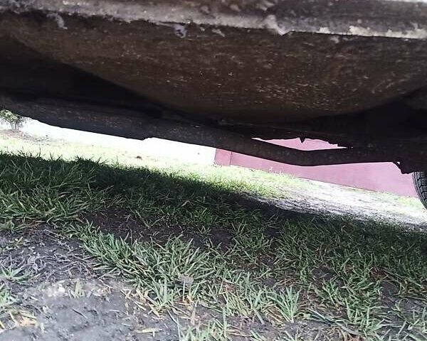 Белый ВАЗ 2105, объемом двигателя 1.2 л и пробегом 1000 тыс. км за 1100 $, фото 3 на Automoto.ua