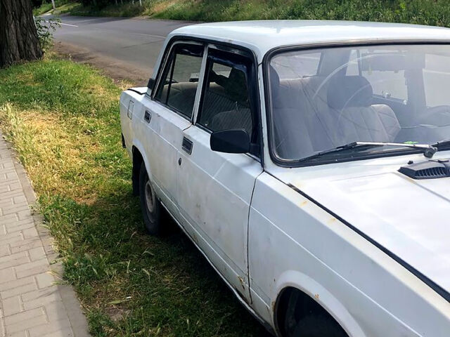 Белый ВАЗ 2105, объемом двигателя 1.2 л и пробегом 0 тыс. км за 550 $, фото 1 на Automoto.ua