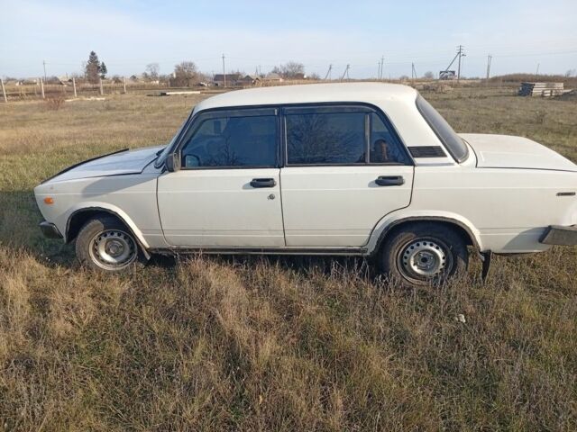Белый ВАЗ 2105, объемом двигателя 1 л и пробегом 2 тыс. км за 350 $, фото 9 на Automoto.ua