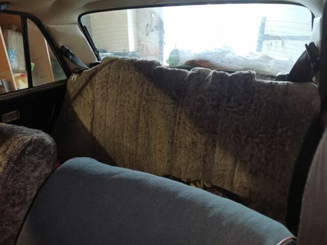 Білий ВАЗ 2105, об'ємом двигуна 1 л та пробігом 126 тис. км за 800 $, фото 2 на Automoto.ua