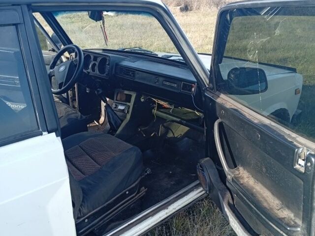 Белый ВАЗ 2105, объемом двигателя 1 л и пробегом 2 тыс. км за 350 $, фото 13 на Automoto.ua