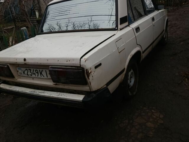 Белый ВАЗ 2105, объемом двигателя 0 л и пробегом 300 тыс. км за 356 $, фото 3 на Automoto.ua