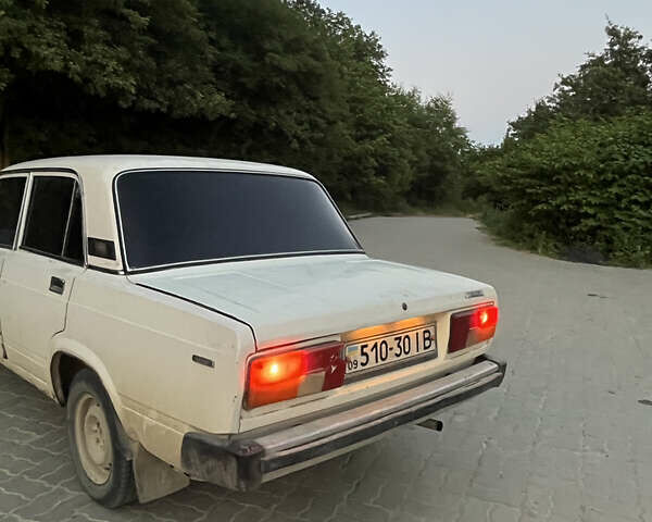 Білий ВАЗ 2105, об'ємом двигуна 1.5 л та пробігом 220 тис. км за 455 $, фото 5 на Automoto.ua