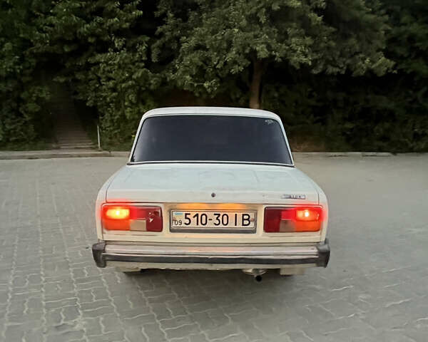 Білий ВАЗ 2105, об'ємом двигуна 1.5 л та пробігом 220 тис. км за 455 $, фото 4 на Automoto.ua