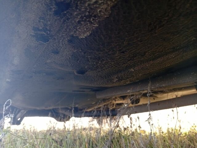 Белый ВАЗ 2105, объемом двигателя 1 л и пробегом 2 тыс. км за 350 $, фото 15 на Automoto.ua