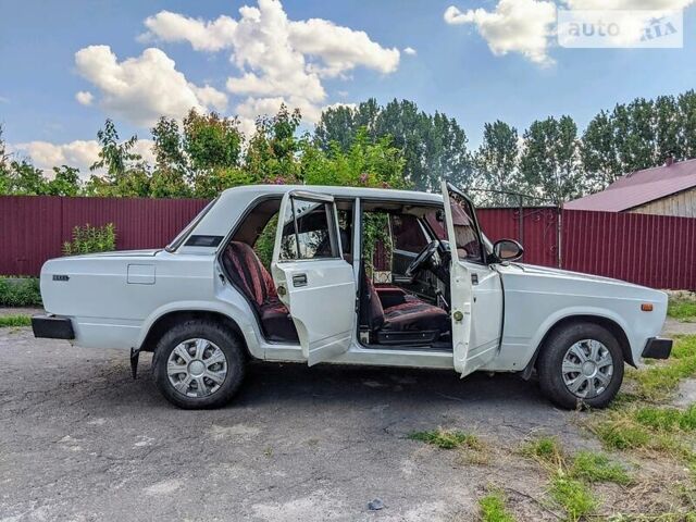 Білий ВАЗ 2105, об'ємом двигуна 1.5 л та пробігом 90 тис. км за 1500 $, фото 5 на Automoto.ua