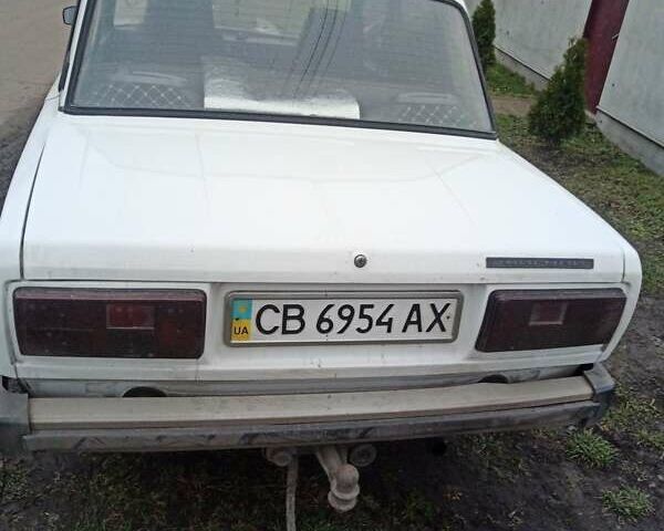 Белый ВАЗ 2105, объемом двигателя 1.2 л и пробегом 1000 тыс. км за 1100 $, фото 1 на Automoto.ua