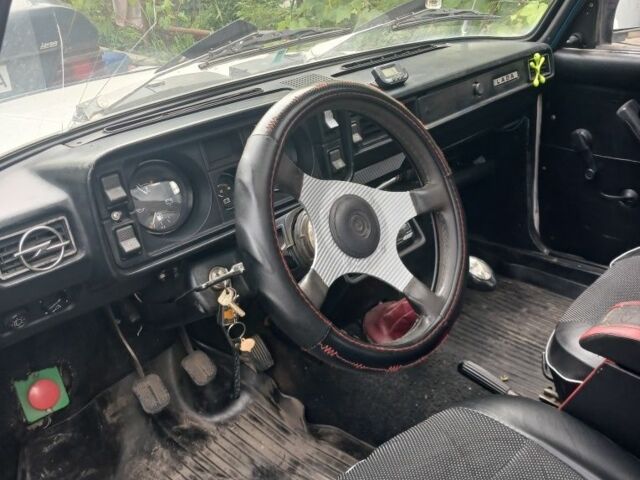 Белый ВАЗ 2105, объемом двигателя 0 л и пробегом 85 тыс. км за 725 $, фото 5 на Automoto.ua
