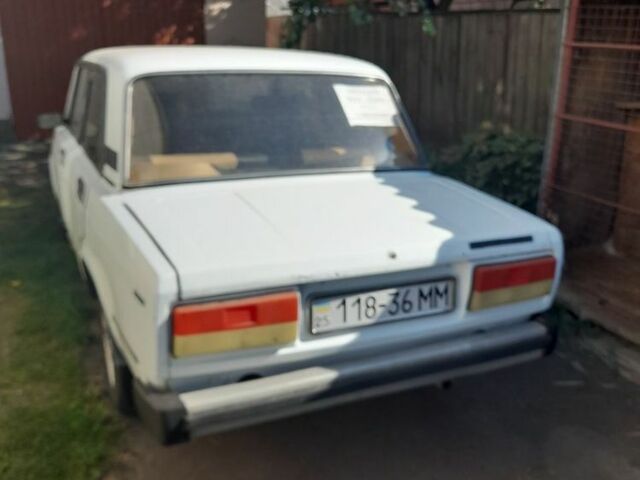 Білий ВАЗ 2105, об'ємом двигуна 1.6 л та пробігом 260 тис. км за 800 $, фото 4 на Automoto.ua