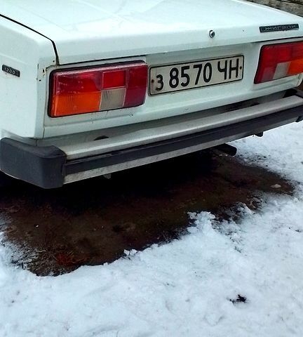 Белый ВАЗ 2105, объемом двигателя 13 л и пробегом 84 тыс. км за 650 $, фото 3 на Automoto.ua