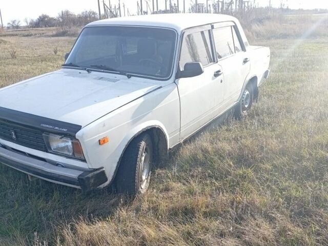 Белый ВАЗ 2105, объемом двигателя 1 л и пробегом 2 тыс. км за 350 $, фото 1 на Automoto.ua