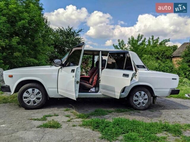 Білий ВАЗ 2105, об'ємом двигуна 1.5 л та пробігом 90 тис. км за 1500 $, фото 6 на Automoto.ua