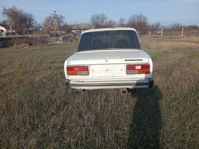 Белый ВАЗ 2105, объемом двигателя 1 л и пробегом 2 тыс. км за 350 $, фото 7 на Automoto.ua
