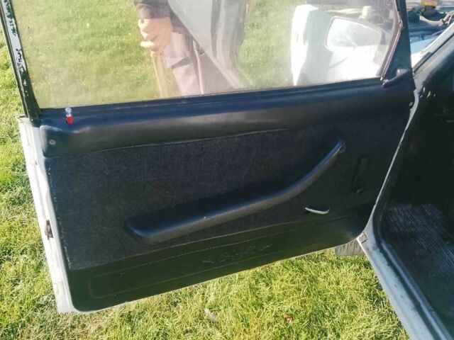 Белый ВАЗ 2105, объемом двигателя 1.5 л и пробегом 40 тыс. км за 650 $, фото 9 на Automoto.ua