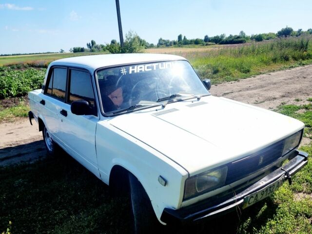 Белый ВАЗ 2105, объемом двигателя 0 л и пробегом 200 тыс. км за 550 $, фото 4 на Automoto.ua