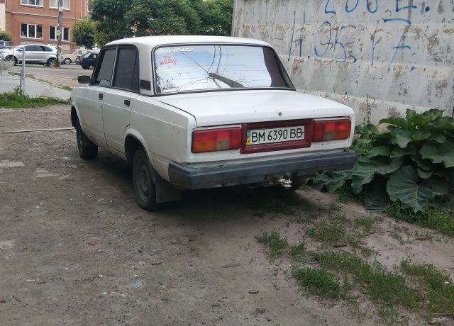 Білий ВАЗ 2105, об'ємом двигуна 1.5 л та пробігом 1 тис. км за 750 $, фото 1 на Automoto.ua