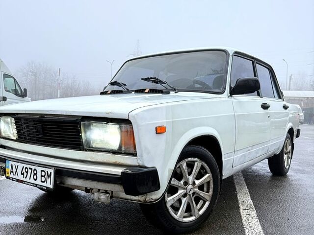 Білий ВАЗ 2105, об'ємом двигуна 1.5 л та пробігом 450 тис. км за 1300 $, фото 2 на Automoto.ua