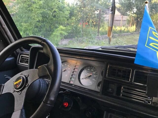 Белый ВАЗ 2105, объемом двигателя 1.7 л и пробегом 100 тыс. км за 833 $, фото 6 на Automoto.ua