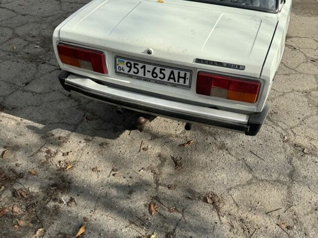 Белый ВАЗ 2105, объемом двигателя 1.5 л и пробегом 1000 тыс. км за 1000 $, фото 3 на Automoto.ua