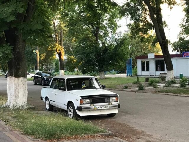 Белый ВАЗ 2105, объемом двигателя 1.7 л и пробегом 100 тыс. км за 833 $, фото 5 на Automoto.ua