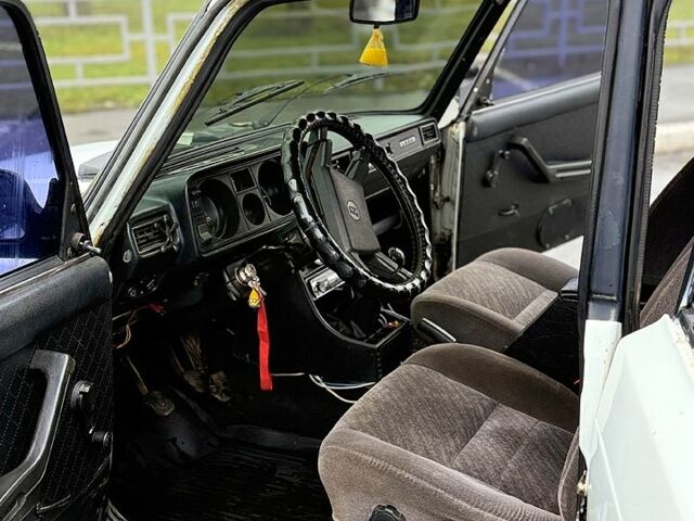 Білий ВАЗ 2105, об'ємом двигуна 1.5 л та пробігом 450 тис. км за 1300 $, фото 8 на Automoto.ua