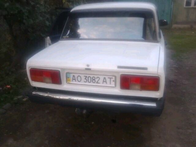 Белый ВАЗ 2105, объемом двигателя 1.5 л и пробегом 9 тыс. км за 600 $, фото 2 на Automoto.ua