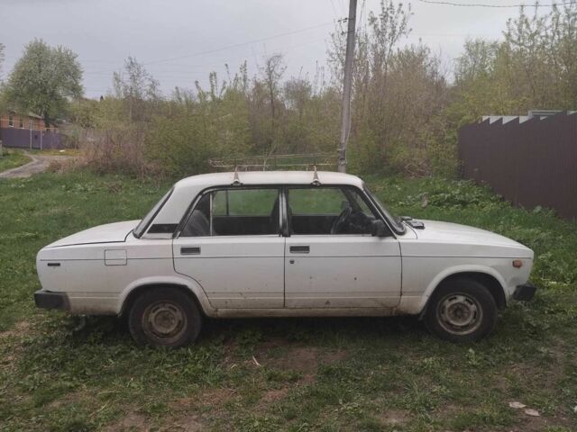 Белый ВАЗ 2105, объемом двигателя 1.5 л и пробегом 3 тыс. км за 710 $, фото 2 на Automoto.ua