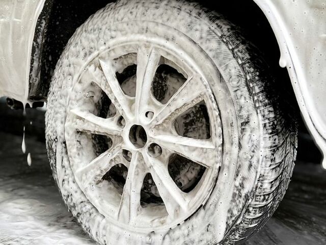 Білий ВАЗ 2105, об'ємом двигуна 1.5 л та пробігом 450 тис. км за 1300 $, фото 12 на Automoto.ua