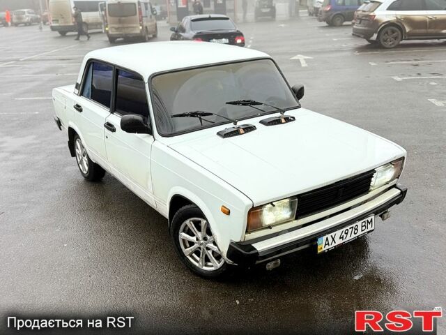 Білий ВАЗ 2105, об'ємом двигуна 1.5 л та пробігом 450 тис. км за 1300 $, фото 5 на Automoto.ua