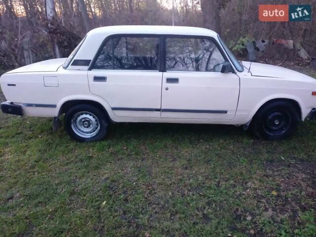 Білий ВАЗ 2105, об'ємом двигуна 1.45 л та пробігом 100 тис. км за 708 $, фото 1 на Automoto.ua