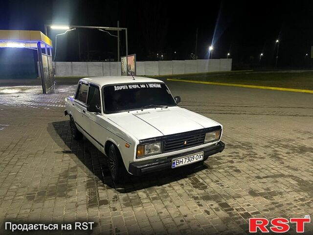 Белый ВАЗ 2105, объемом двигателя 1.5 л и пробегом 80 тыс. км за 780 $, фото 1 на Automoto.ua