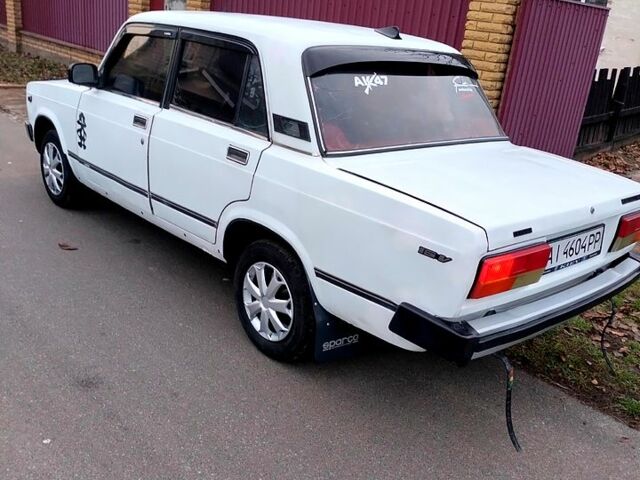 Білий ВАЗ 2105, об'ємом двигуна 1.5 л та пробігом 201 тис. км за 1100 $, фото 1 на Automoto.ua