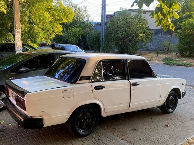 Белый ВАЗ 2105, объемом двигателя 1.3 л и пробегом 0 тыс. км за 550 $, фото 2 на Automoto.ua