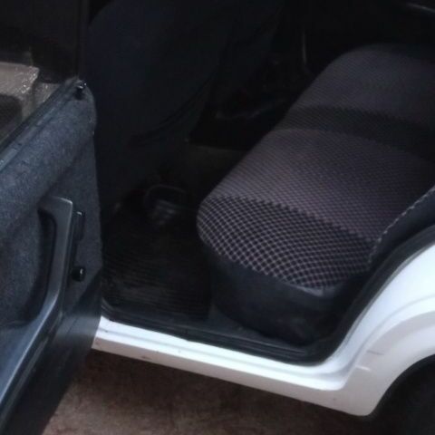 Білий ВАЗ 2105, об'ємом двигуна 1.5 л та пробігом 111 тис. км за 700 $, фото 7 на Automoto.ua