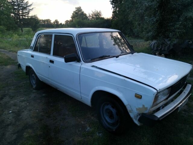 Білий ВАЗ 2105, об'ємом двигуна 1.3 л та пробігом 150 тис. км за 207 $, фото 1 на Automoto.ua