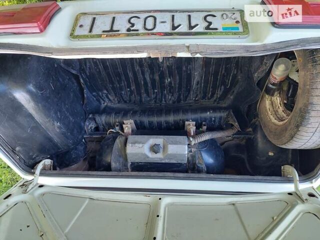 Білий ВАЗ 2105, об'ємом двигуна 1.5 л та пробігом 700 тис. км за 750 $, фото 4 на Automoto.ua