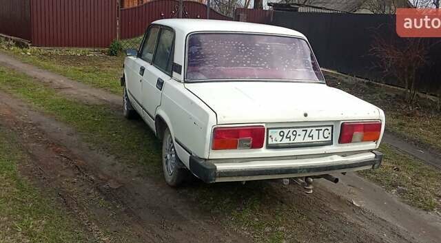 Білий ВАЗ 2105, об'ємом двигуна 1.5 л та пробігом 250 тис. км за 500 $, фото 1 на Automoto.ua