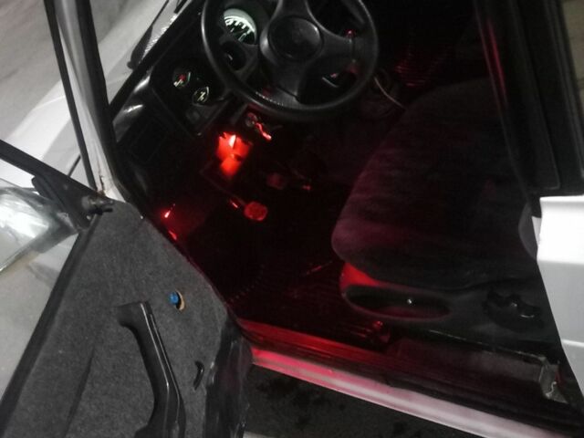 Білий ВАЗ 2105, об'ємом двигуна 1.45 л та пробігом 138 тис. км за 799 $, фото 3 на Automoto.ua