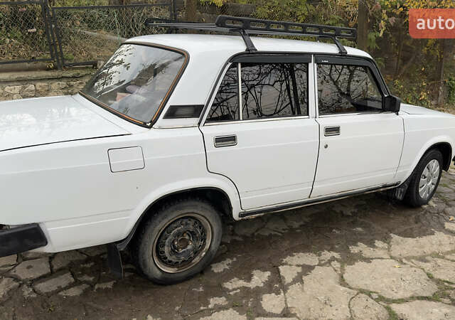 Білий ВАЗ 2105, об'ємом двигуна 1.5 л та пробігом 56 тис. км за 1000 $, фото 1 на Automoto.ua