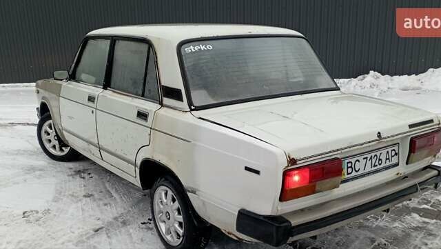 Белый ВАЗ 2105, объемом двигателя 1.6 л и пробегом 83 тыс. км за 600 $, фото 4 на Automoto.ua