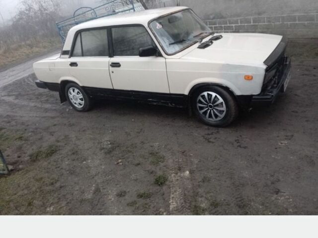 Білий ВАЗ 2105, об'ємом двигуна 1.3 л та пробігом 115 тис. км за 300 $, фото 2 на Automoto.ua