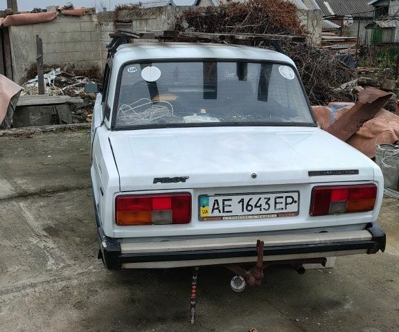 Белый ВАЗ 2105, объемом двигателя 1.3 л и пробегом 20 тыс. км за 523 $, фото 3 на Automoto.ua