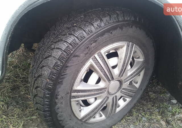 Білий ВАЗ 2105, об'ємом двигуна 1.5 л та пробігом 228 тис. км за 1020 $, фото 4 на Automoto.ua