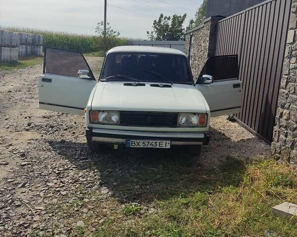 Белый ВАЗ 2105, объемом двигателя 3 л и пробегом 567 тыс. км за 590 $, фото 2 на Automoto.ua